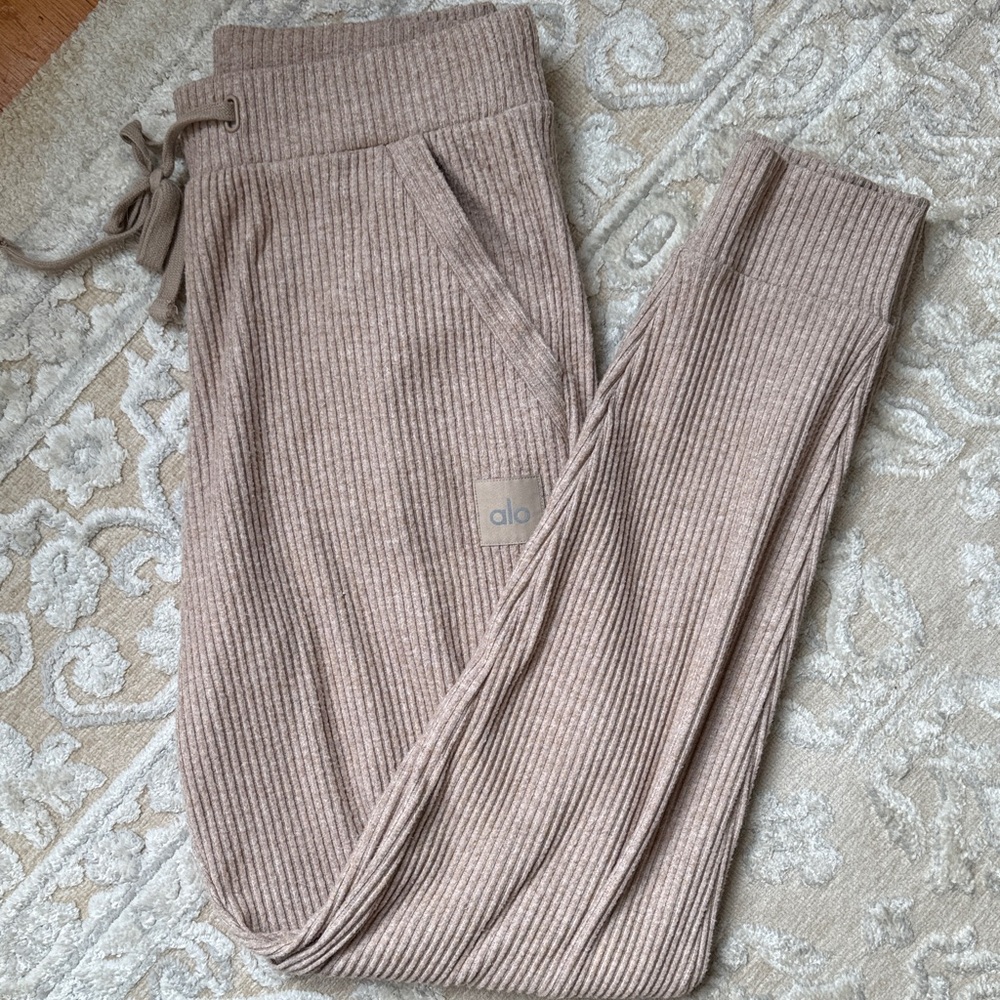 Alo muse joggers, gravel heather, size S, worn once